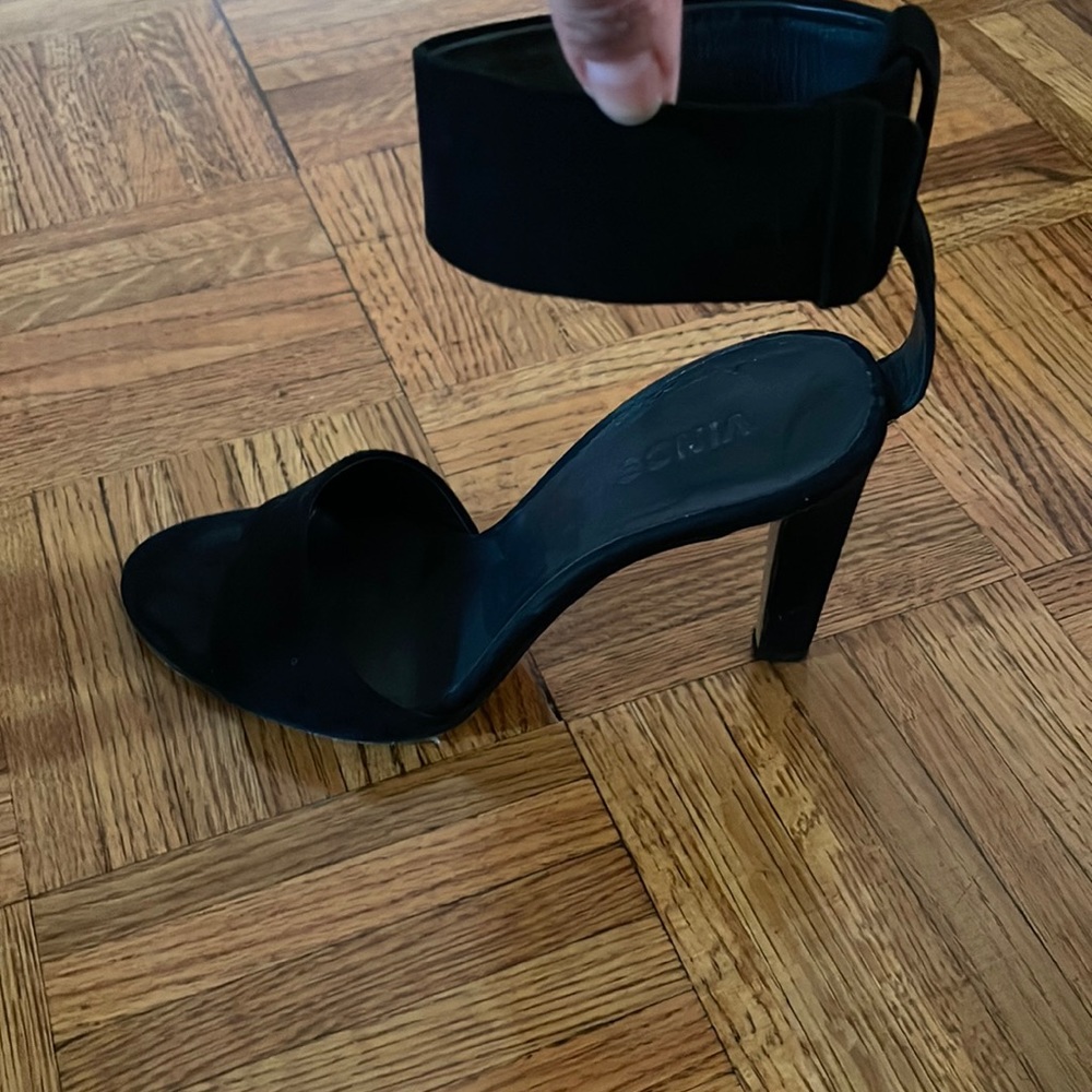 Vince heels size 8 1/2